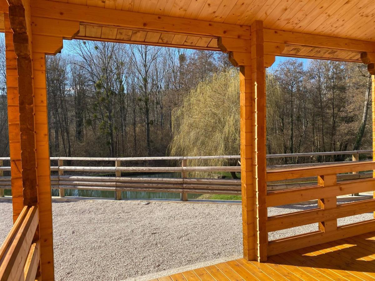Les Chalets Du Marais Saint-Pierre-Aigle Buitenkant foto